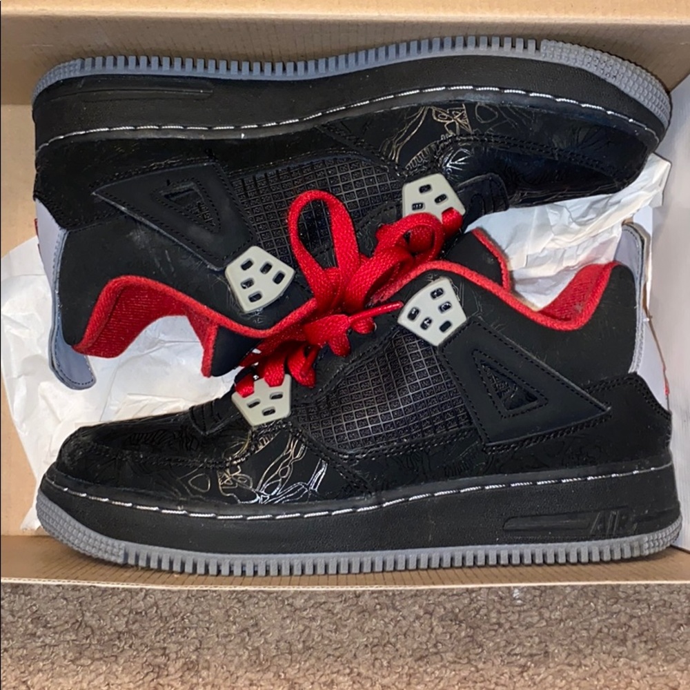 Air Force Jordan 4
